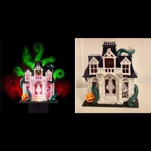 New! Bath & Body Works CHATEAU TRI PROJECTOR Wallflowers Plug In Haunted House